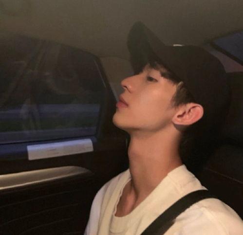 娛樂吃瓜的頭像男真人,男真人生吃瓜背后的故事