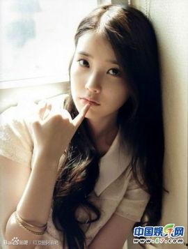 娛樂吃瓜背景女星是誰呀,揭秘當(dāng)紅女星背后的故事