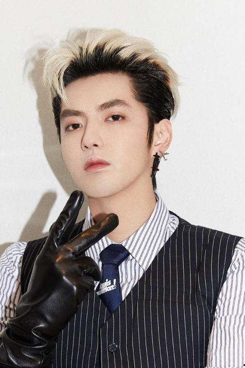 吳亦凡吃瓜娛樂(lè)爆料,娛樂(lè)圈吃瓜爆料背后的真相揭秘