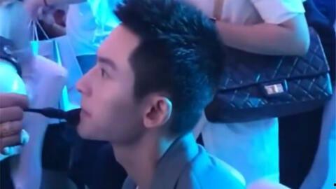 娛樂圈內(nèi)部吃瓜,揭秘明星背后的真實(shí)故事