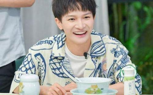 周深吃瓜娛樂圈,吃瓜群眾背后的故事