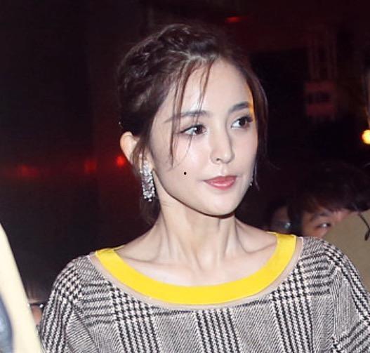 女朋友喜歡吃?shī)蕵?lè)圈的瓜,她心中的甜蜜圈粉瞬間