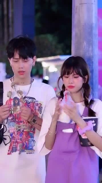 女朋友喜歡吃?shī)蕵?lè)圈的瓜,她心中的甜蜜圈粉瞬間