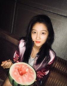 關(guān)曉彤娛樂(lè)吃瓜圖片大全,盤(pán)點(diǎn)那些讓人捧腹大笑的幕后花絮