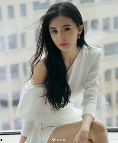 吃瓜娛樂圈楊冪是誰啊,娛樂圈當(dāng)紅小花楊冪的瓜田傳奇