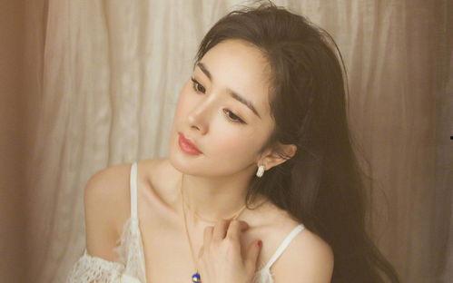 吃瓜娛樂圈楊冪是誰啊,娛樂圈當(dāng)紅小花楊冪的瓜田傳奇