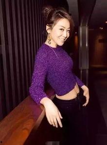 娛樂吃瓜妹閆妮是誰扮演的,揭秘幕后喜劇女王
